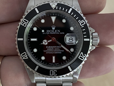 Rolex Submariner Date 40mm 16610