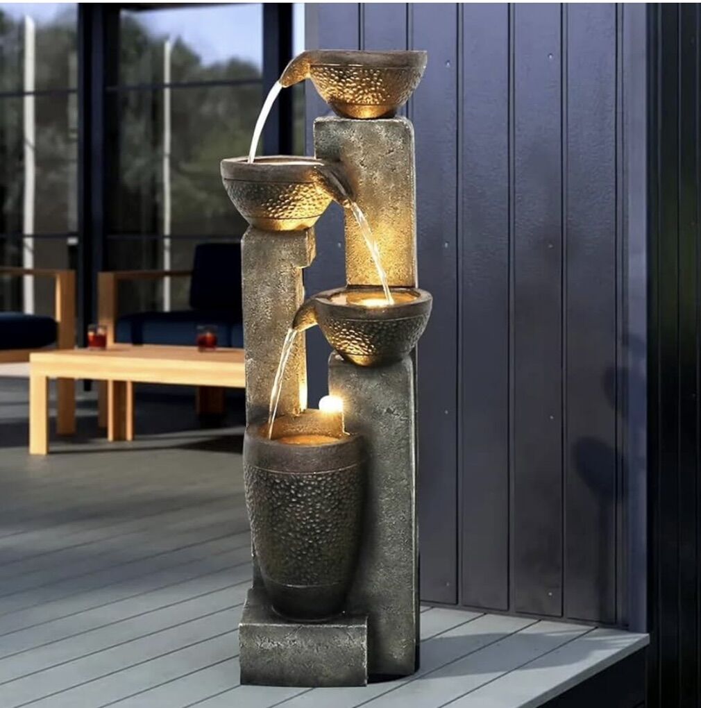 4 Toer Outdoor Water Fountain W/Led Lights