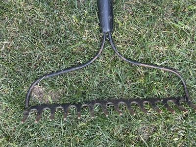 Rake metal