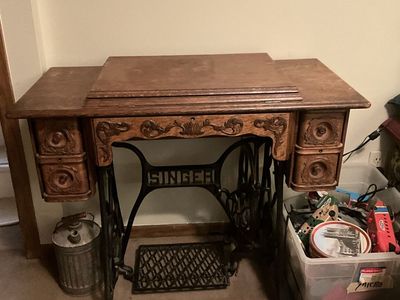 Treadle sewing machine