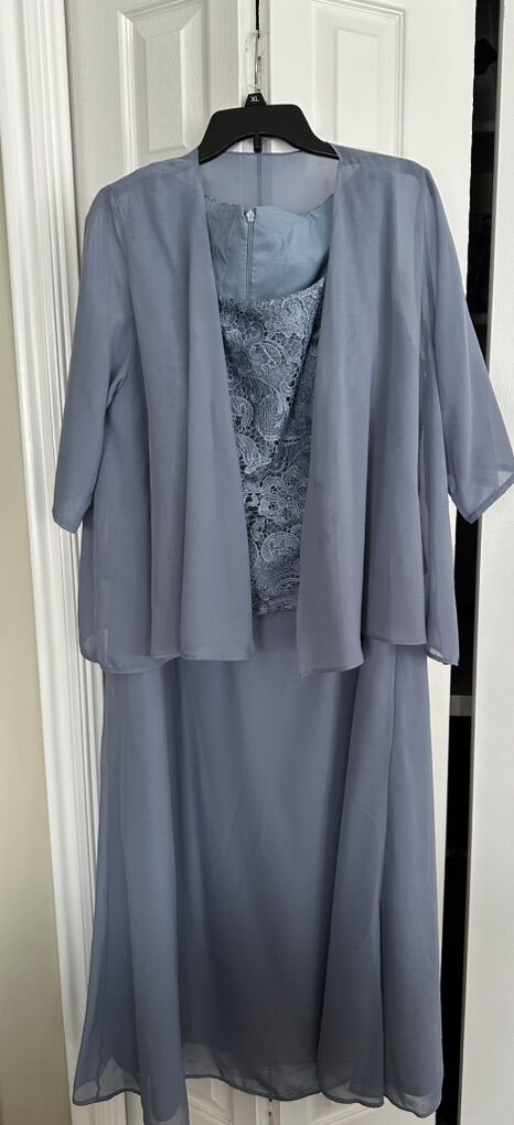 Elegant Women's Dress-Worn Once( Size XL)