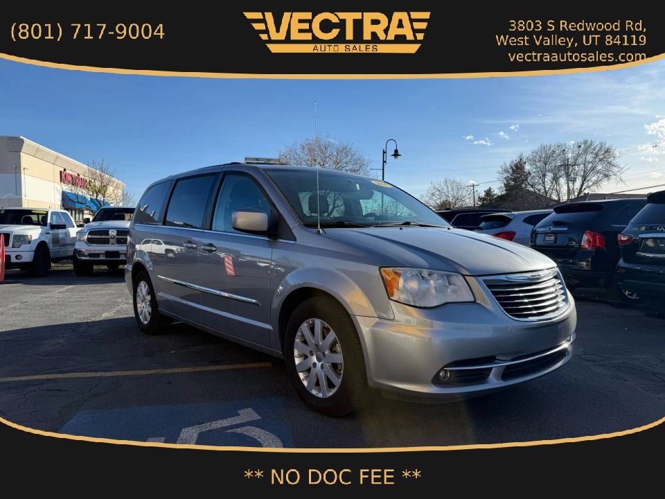 2016 Chrysler Town and Country Touring
