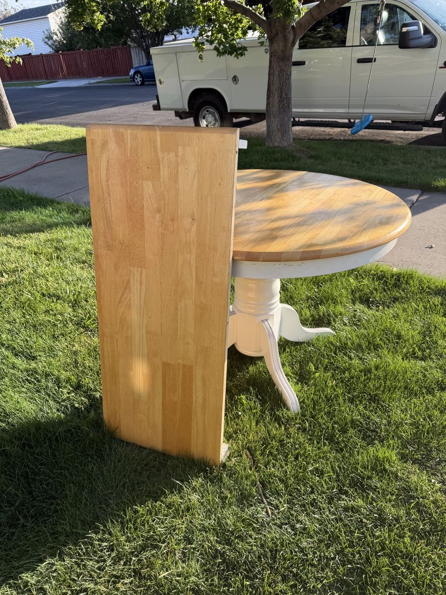 Extendable Wooden Kitchen Dining Table, Seats 2-4, White Pedestal Base, Excellent Condition
