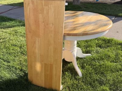Extendable Wooden Kitchen Dining Table, Seats 2-4, White Pedestal Base, Excellent Condition