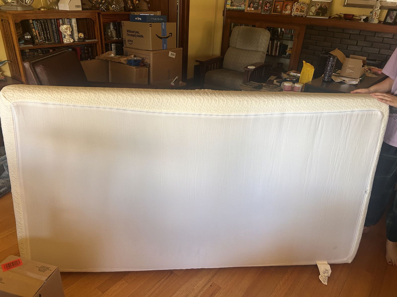 Twin mattress (2)