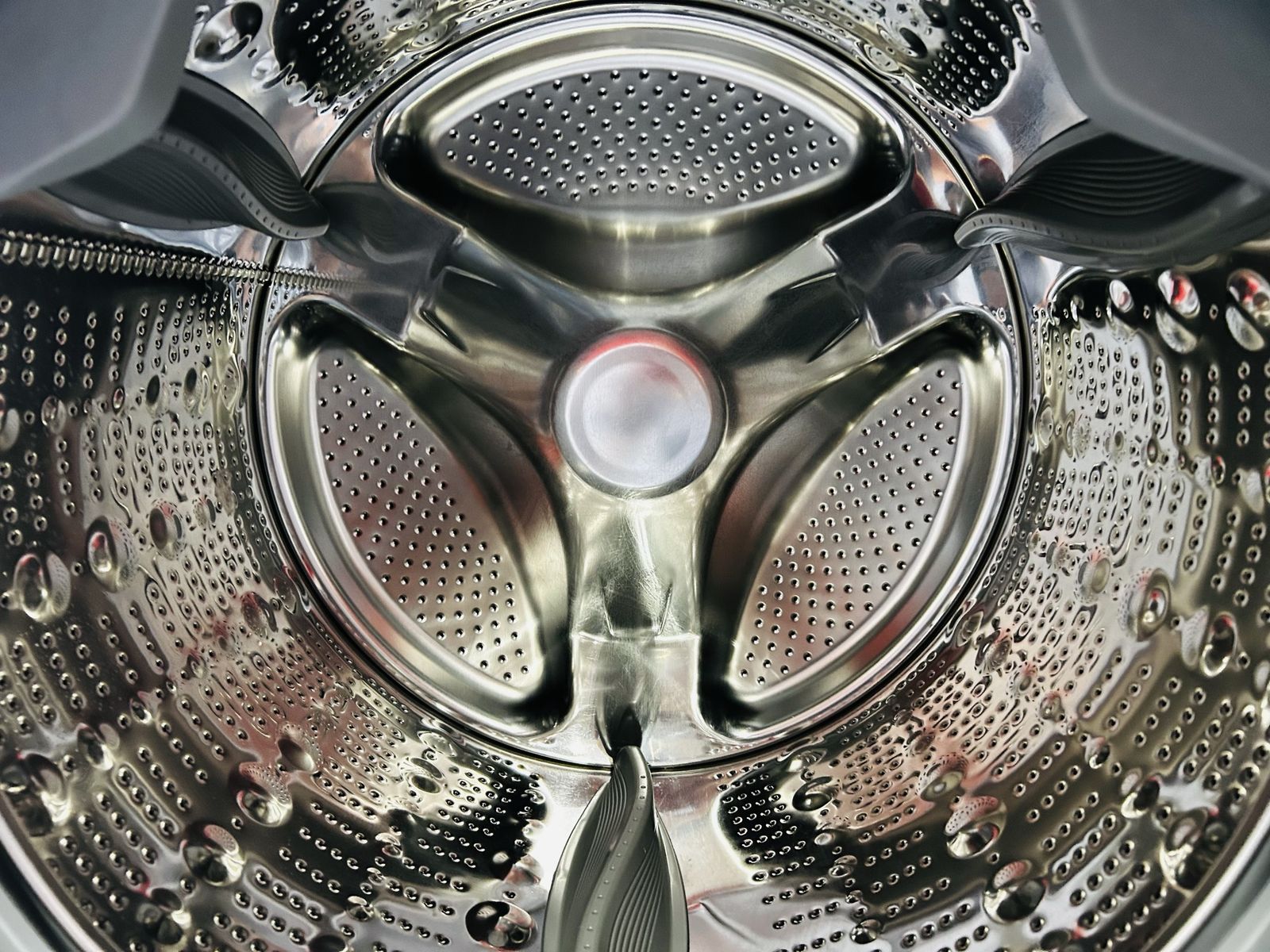 Main image 4