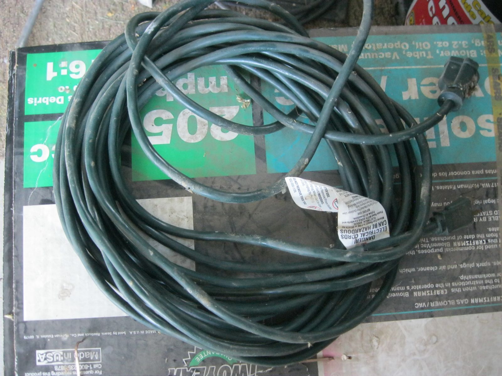 EXTENSION CORD