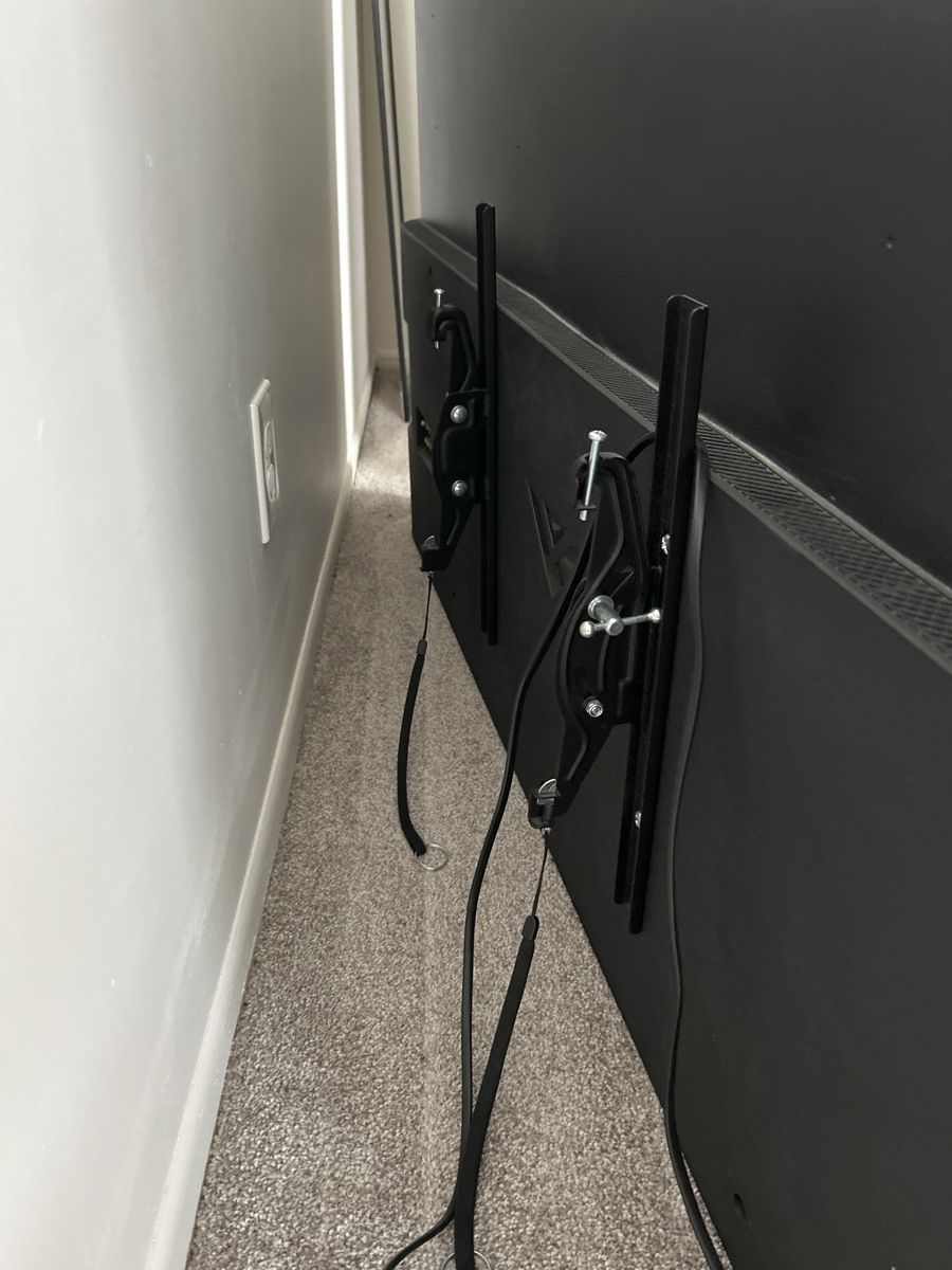 Main image 3