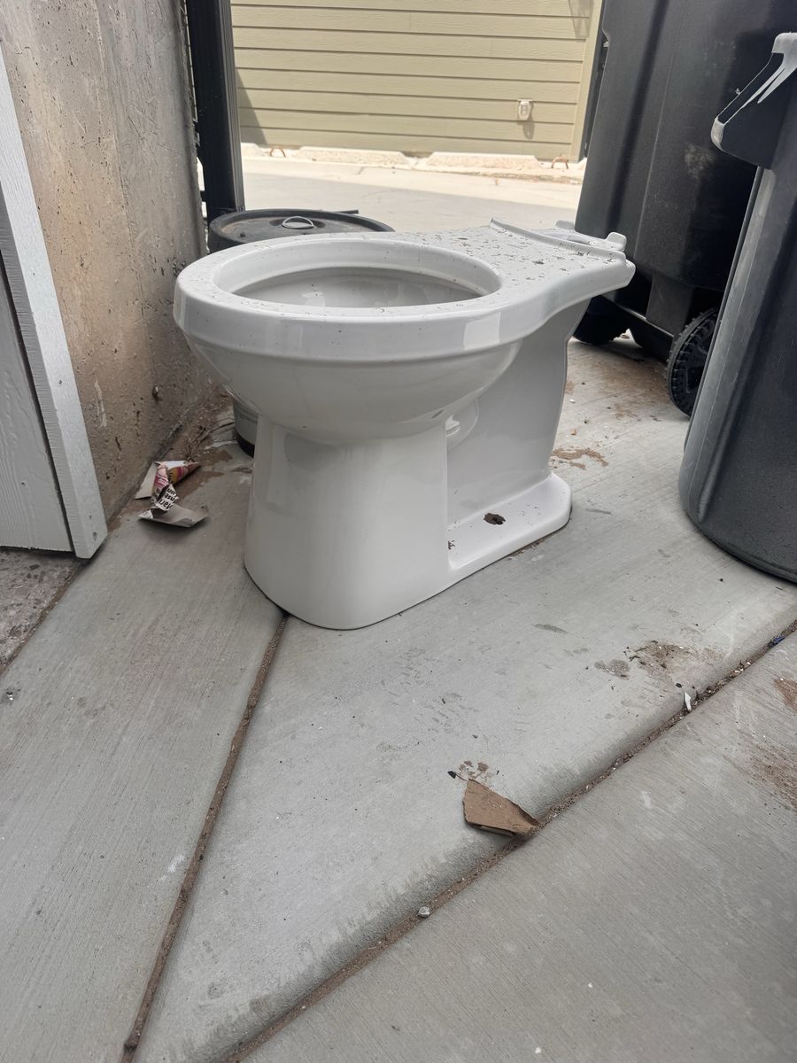 Gerber Elite AL-28-890 Toilet Tank & Cover Kit - White, 1.6 GPF, 12" Rough-In, Fluidmaster