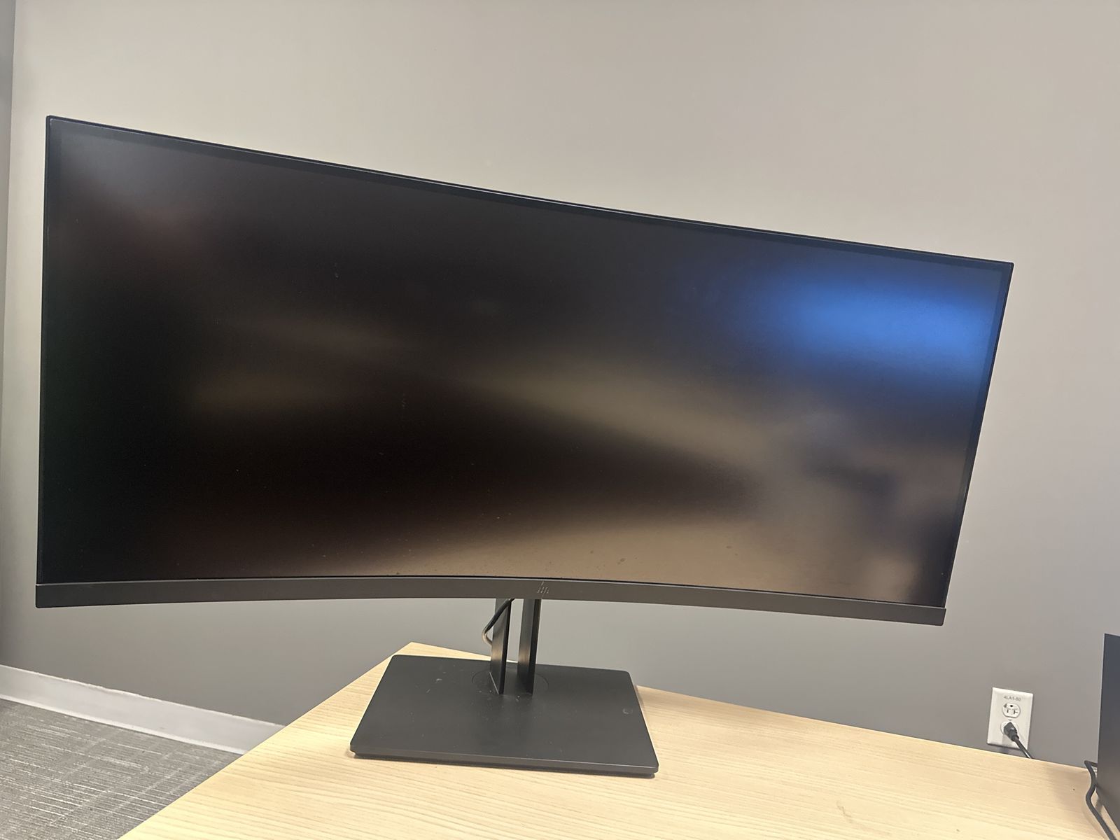 HP Curved Monitor Z38