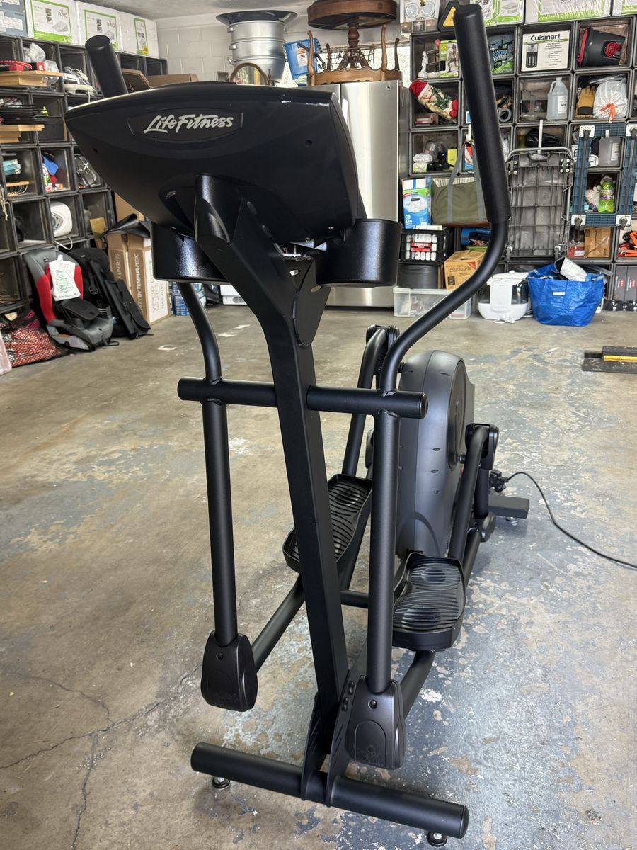 Elliptical Like New - $550-Works Perfect -Must Go