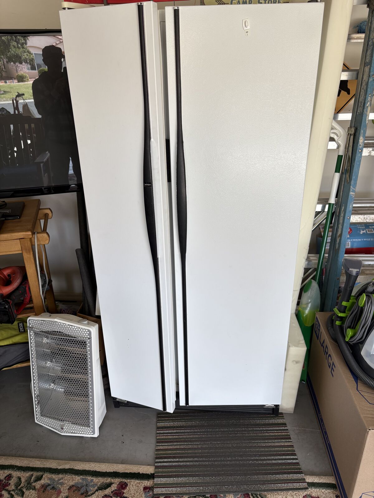 GE. HotPoint dual door refrigerator