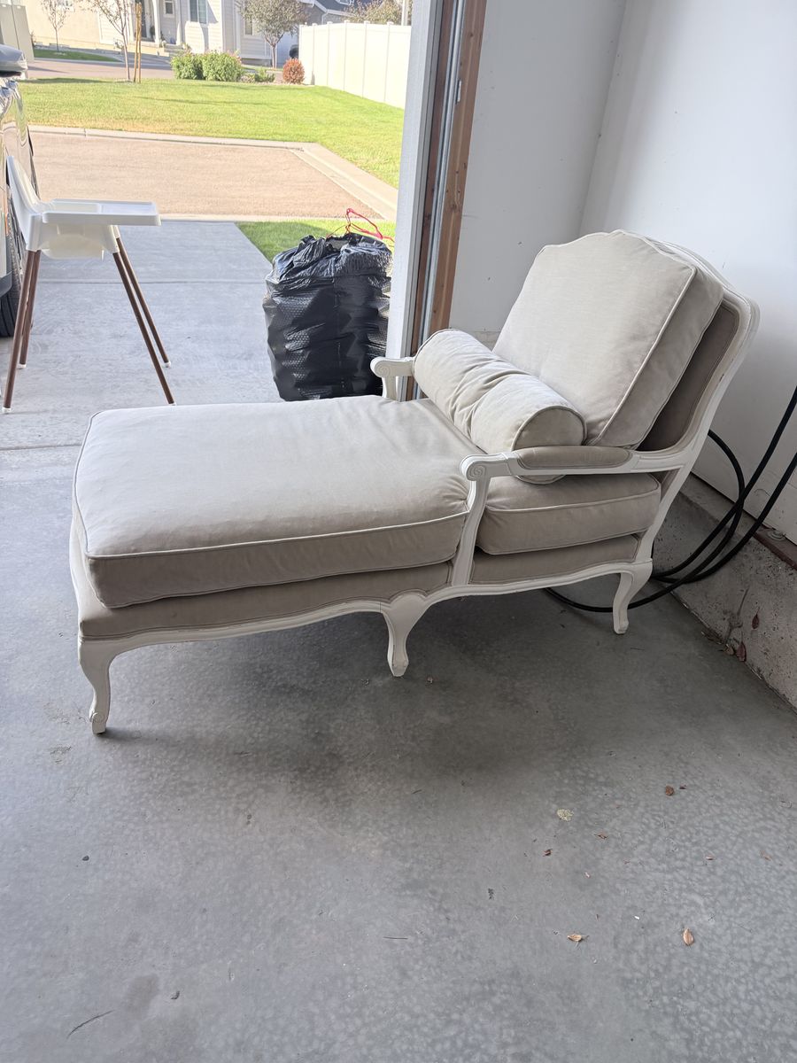 Restoration Hardware Toulouse French Chaise Lounge | Belgian Linen | Excellent Condition