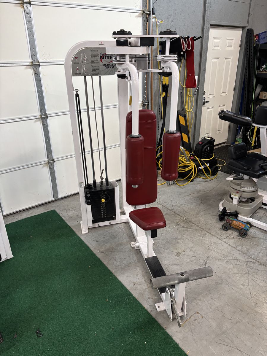 Nautilis Nitro Chest Fly Rear Delt Combo