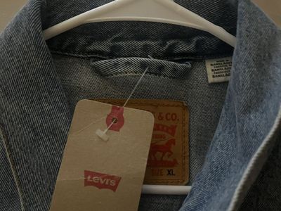 Levi's Men's Blue Denim Trucker Jacket Size XL Brand New With Tags