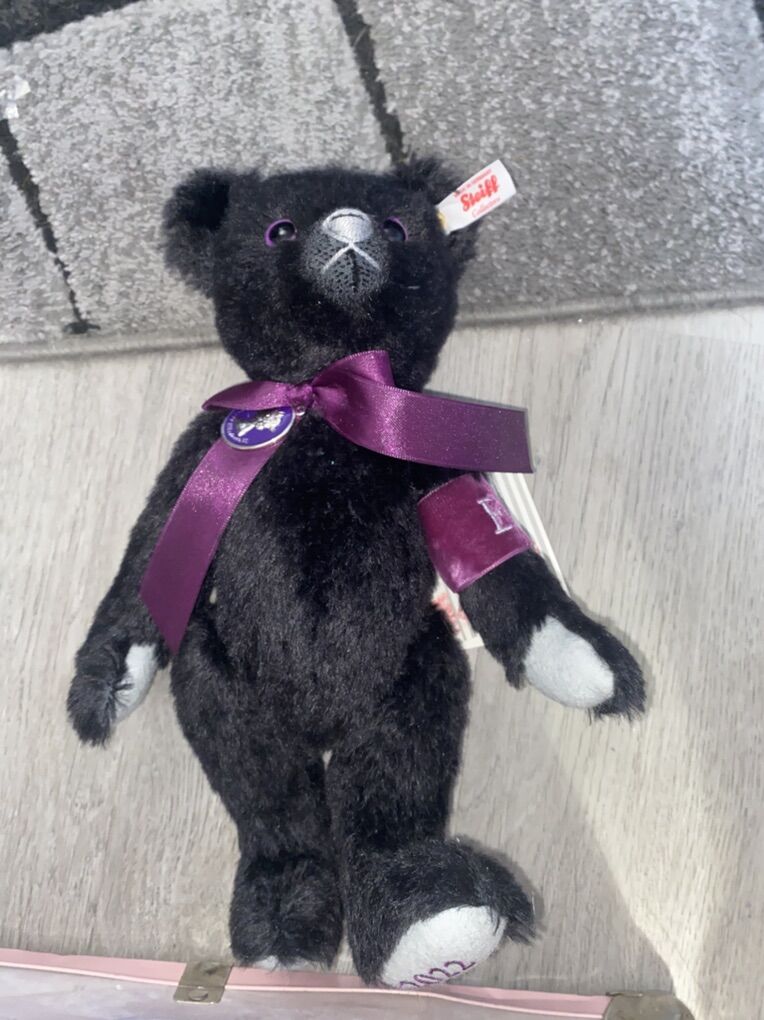 Queen Elizabeth Memorial Beat