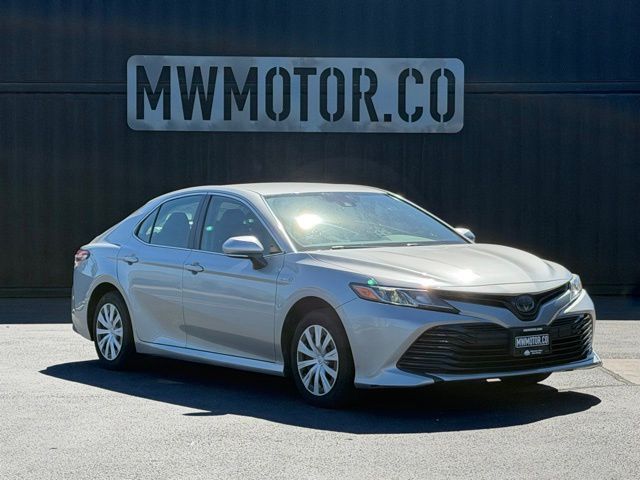 2020 Toyota Camry Hybrid LE