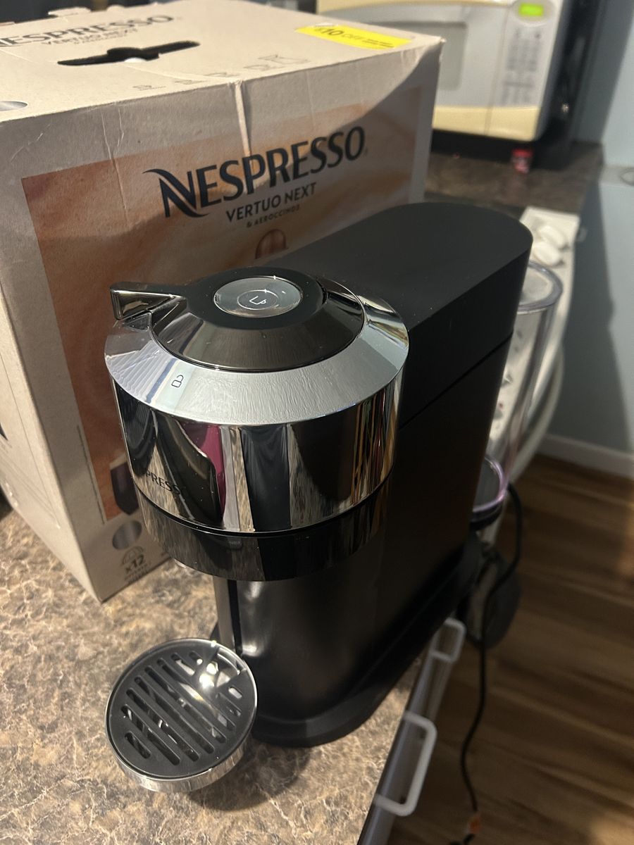 Nespresso Vertuo Next Deluxe Coffee/Espresso Machi