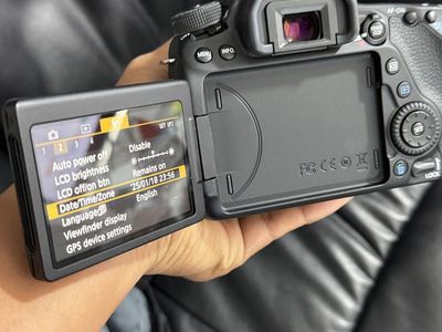 Canon 80D 1k shutter counts , 16-35 2.8 ii L and 50mm 1.4