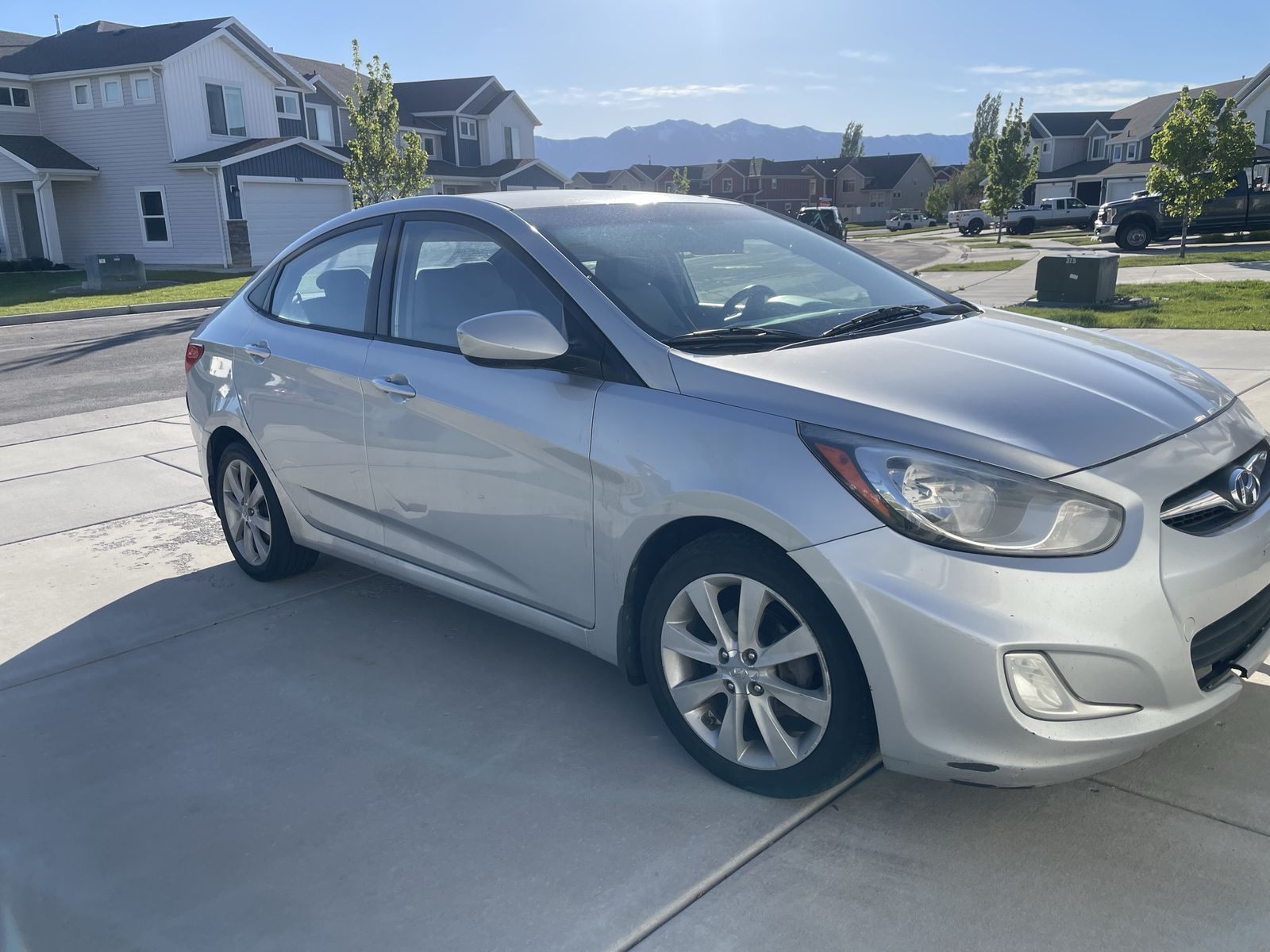 2013 HYUNDAI ACCENT SE