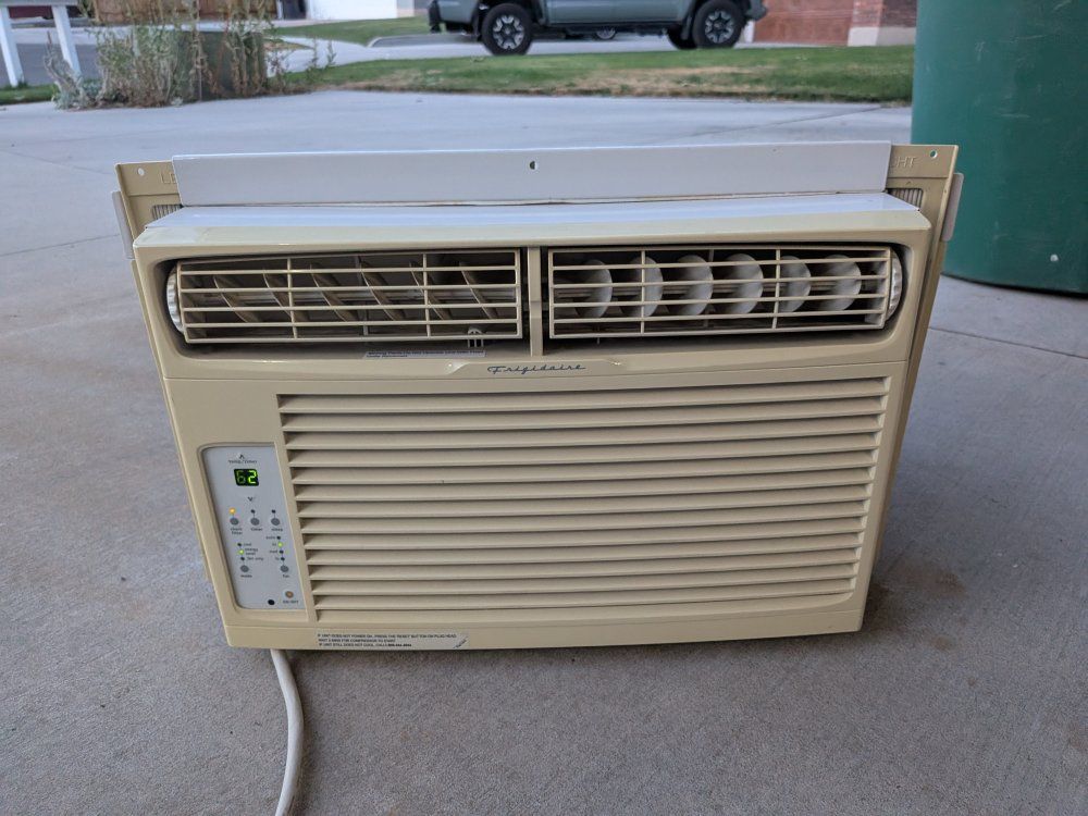 Frigidaire Window Air Conditioner - works great!