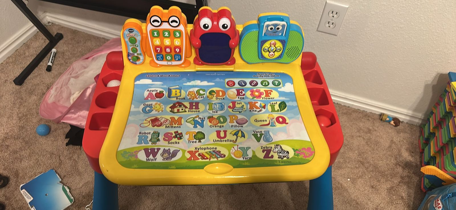 VTech Touch & Learn Activity Desk Deluxe - Interactive Learning Toy for Kids