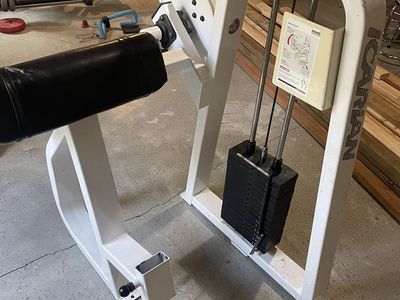 Arms exercise machine