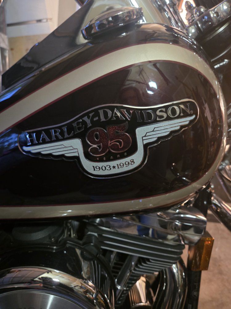 Harley-Davidson 95th Anniversary Motorcycle (1903-1998) - Collectible Edition