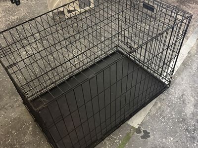 Collapsible Metal Wire Dog Crate with Removable Plastic Tray