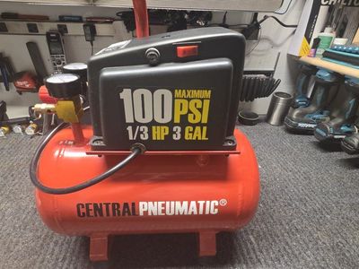 3 Gal 100 PSI Central Pneumatic Air Compressor