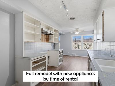 $2,600 - Duplex rental in prime Sugarhouse location!