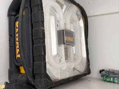 DEWALT Heavy-Duty Work Light
