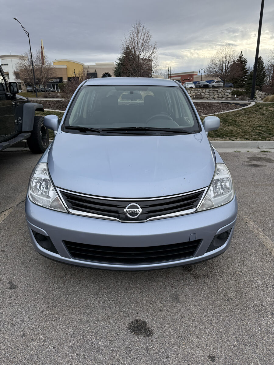 2011 NISSAN VERSA SL