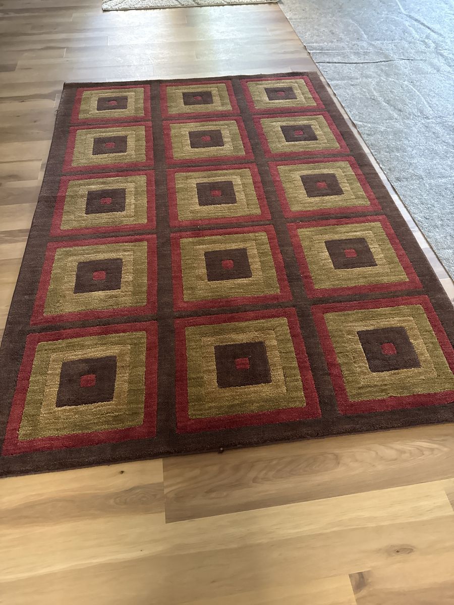 Geometric Patterned Area Rug - Brown, Maroon & Gold (5.5 ft x 8 ft)