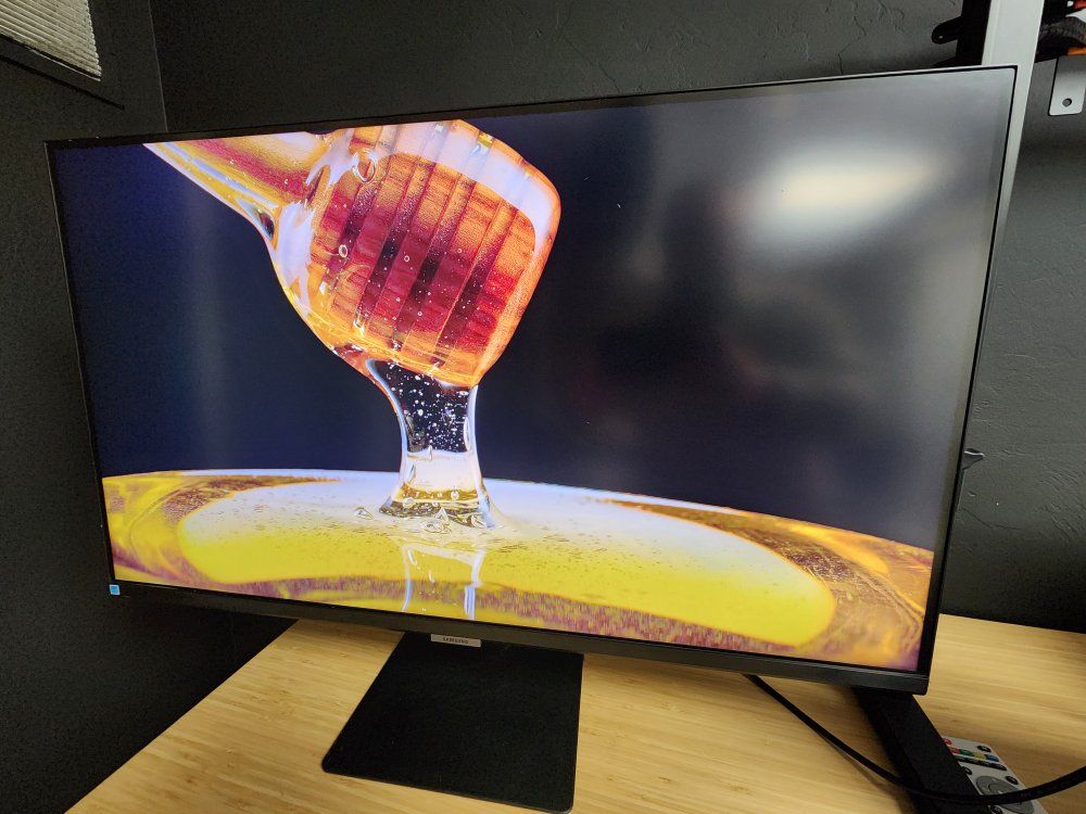 Samsung - 32" ViewFinity S7 4K UHD Monitor with HDR - Black