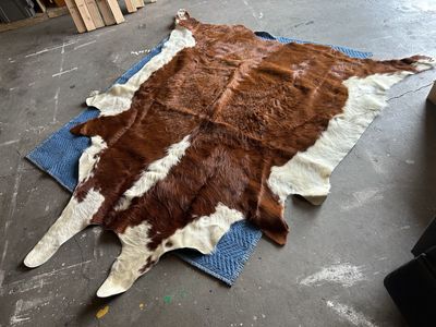 Hereford Brazilian Cowhide Rug Extra Large