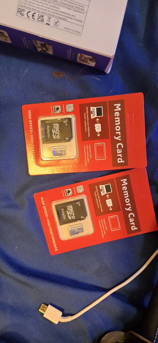 2 micro SD cards