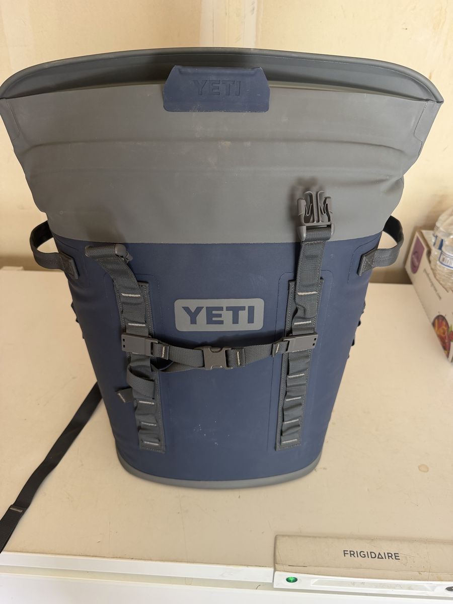 YETI Hopper M20 Backpack Soft Cooler - Navy Blue, Leakproof, Portable