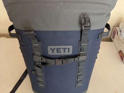 YETI Hopper M20 Backpack Soft Cooler - Navy Blue, Leakproof, Portable