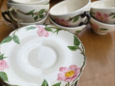 Beautiful lot of antique fransican ware