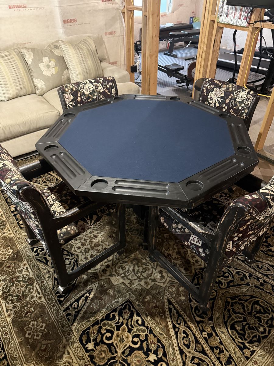 Reversible poker table with 4 chairs