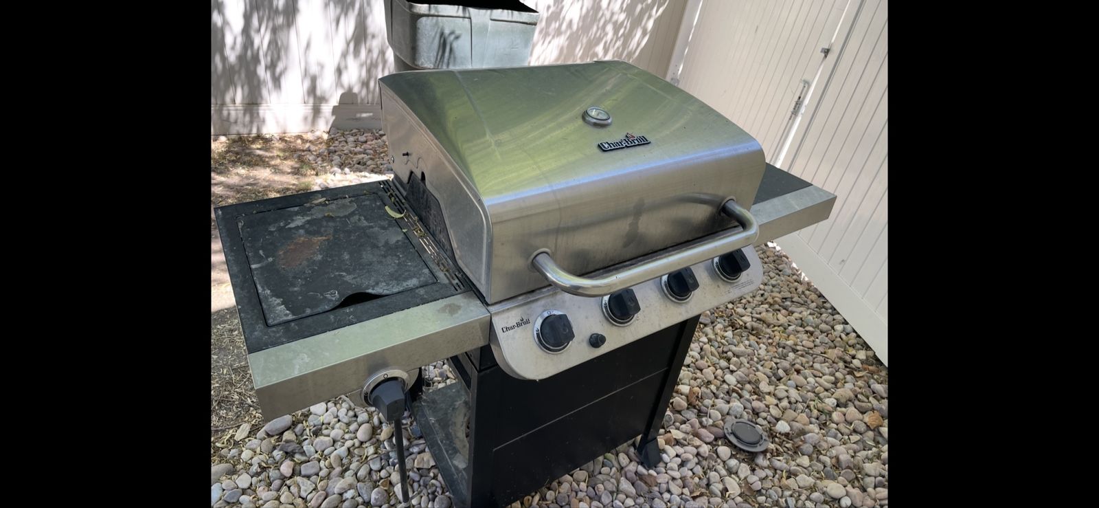 Char-Broil Gas Grill - Stainless Steel, 3-Burner, Side Burner - Needs Cleaning/Repair