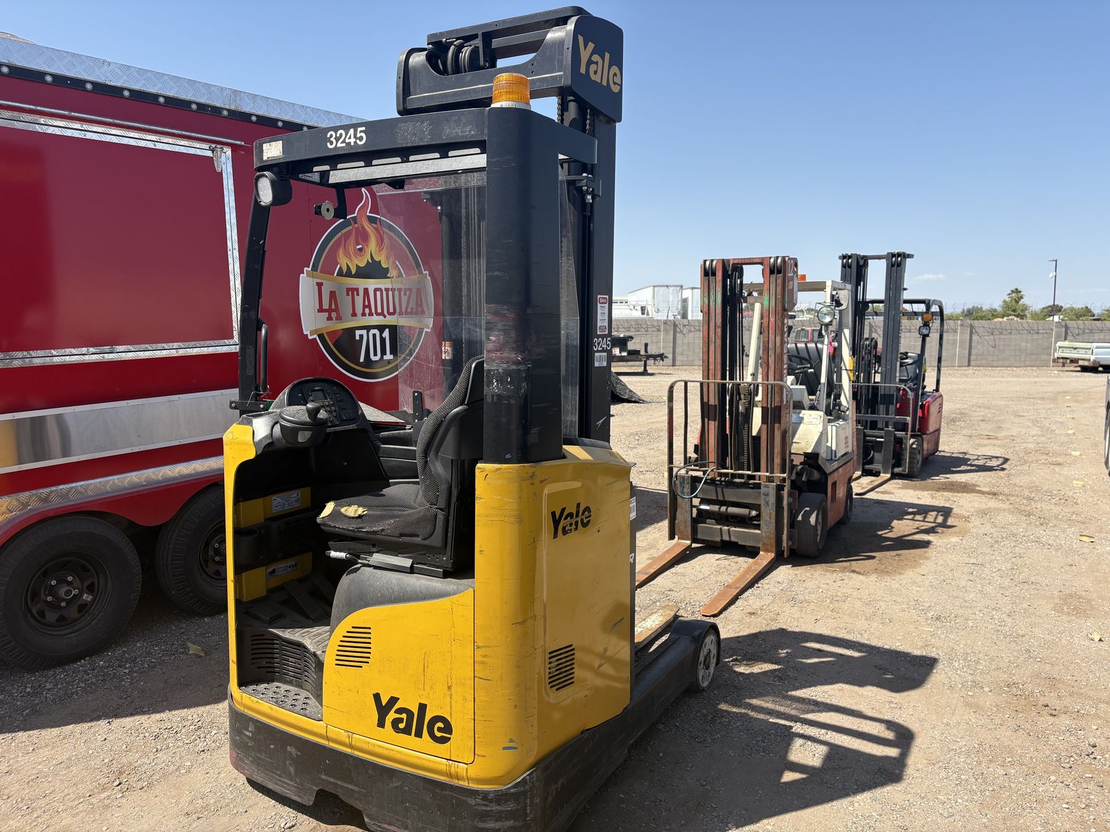 2019 Yale Reach Truck & Order Picker Package – Low Hours – Clean Units