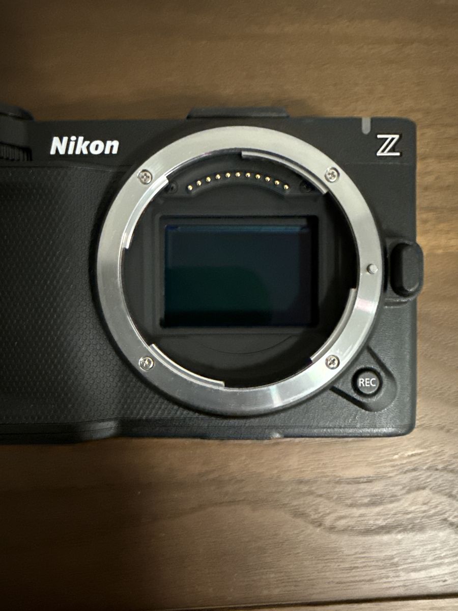 Main image 3