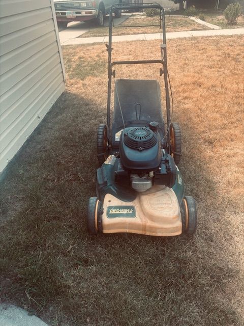 Lawnmower Yardman