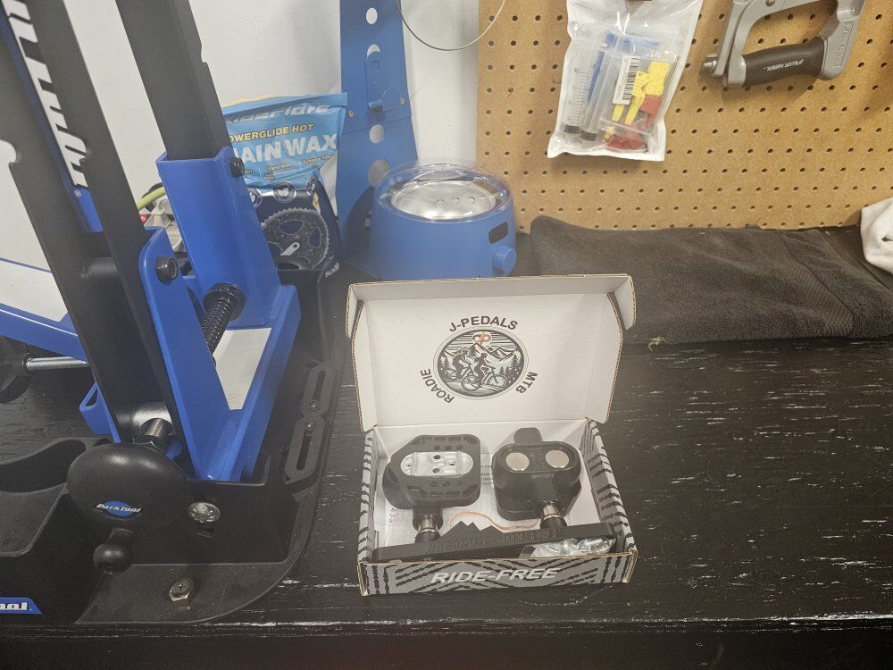 New in box J-Pedals magnetic pedals