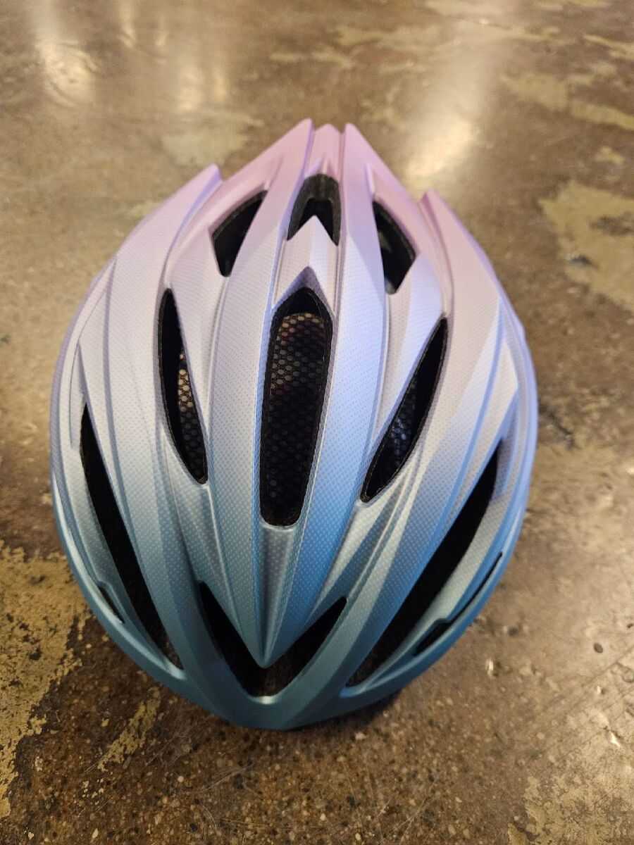 Cycling helmet