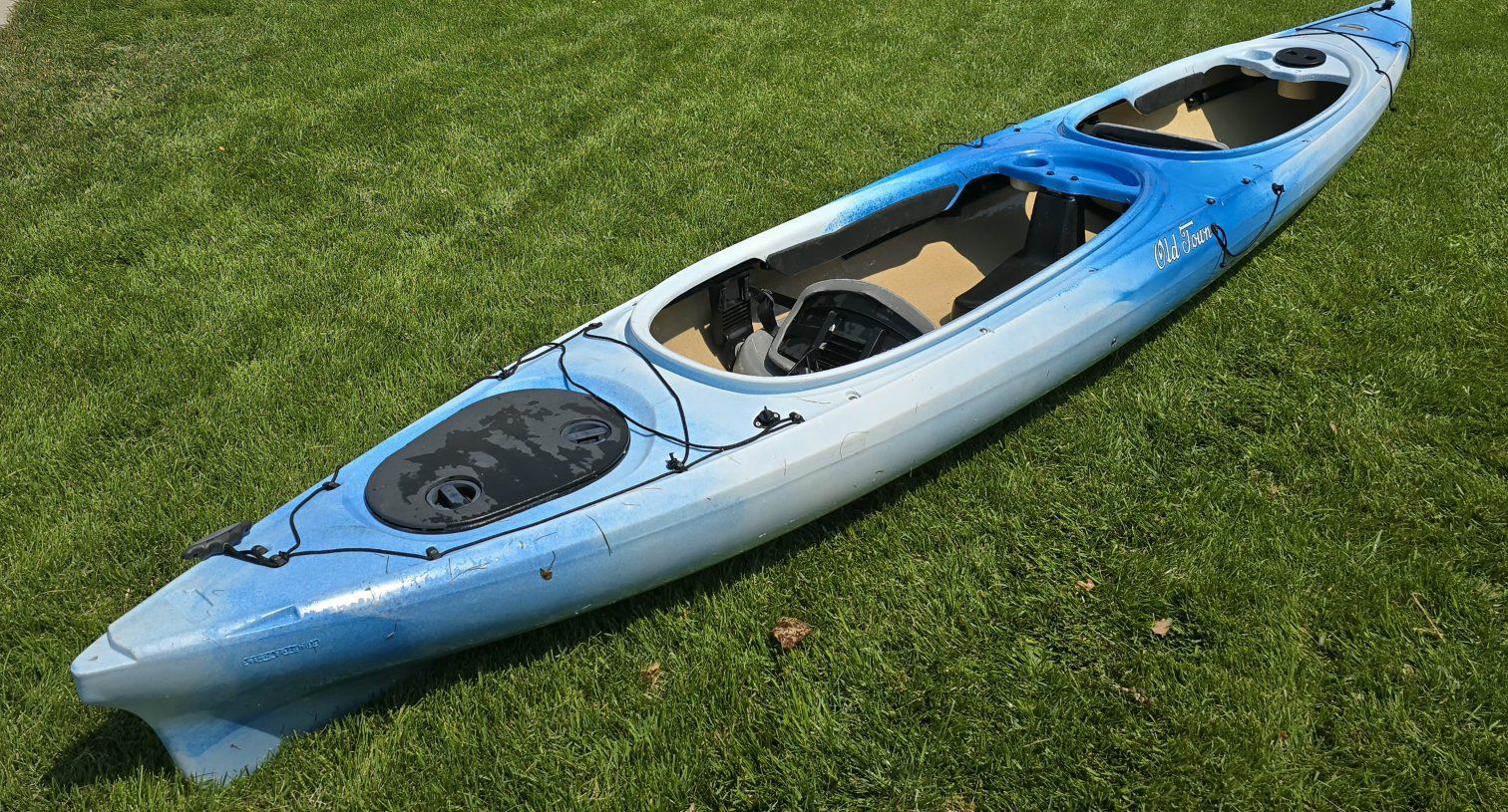 Old Town Dirigo Tandem  Inc paddle and lifevest.
