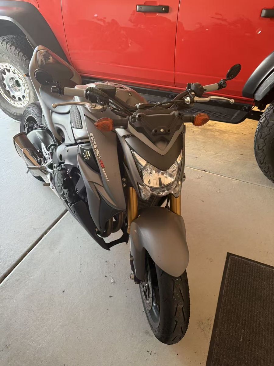 2017 Suzuki GSX-S1000