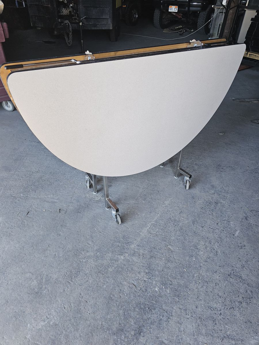 Main image 3